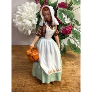 Royal Doulton The Milkmaid Porcelain Figurine HN 2057 English Vintage Retro